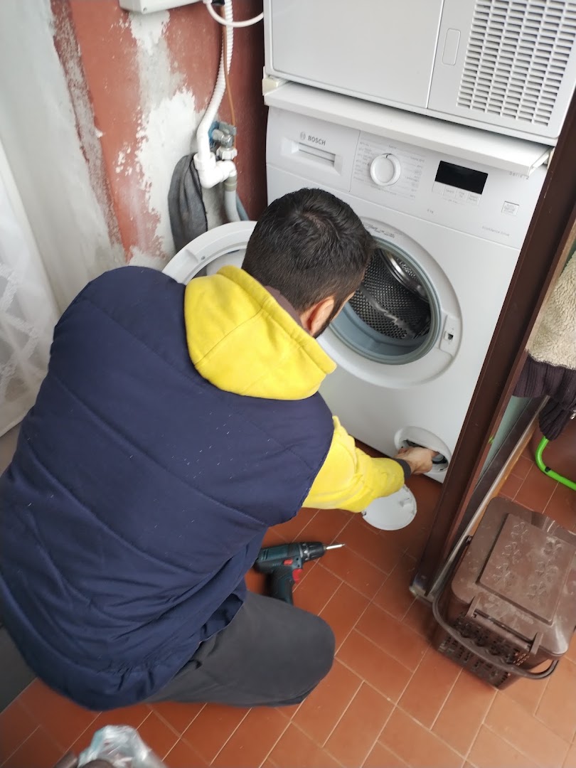 Roberto tecnico riparazioni e installazioni elettrodomestici · Foto 3