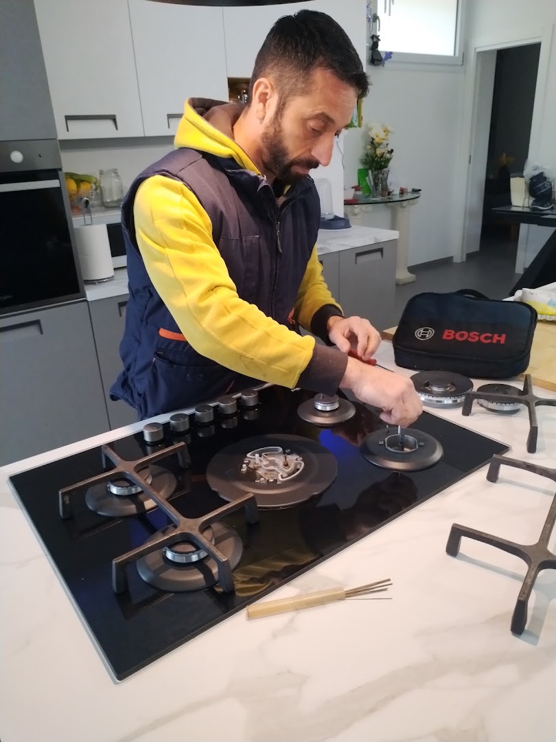 Roberto tecnico riparazioni e installazioni elettrodomestici · Foto 1